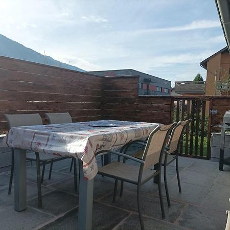 Joli Appart Terrasse Et Jardinet Albertville Eksteriør bilde